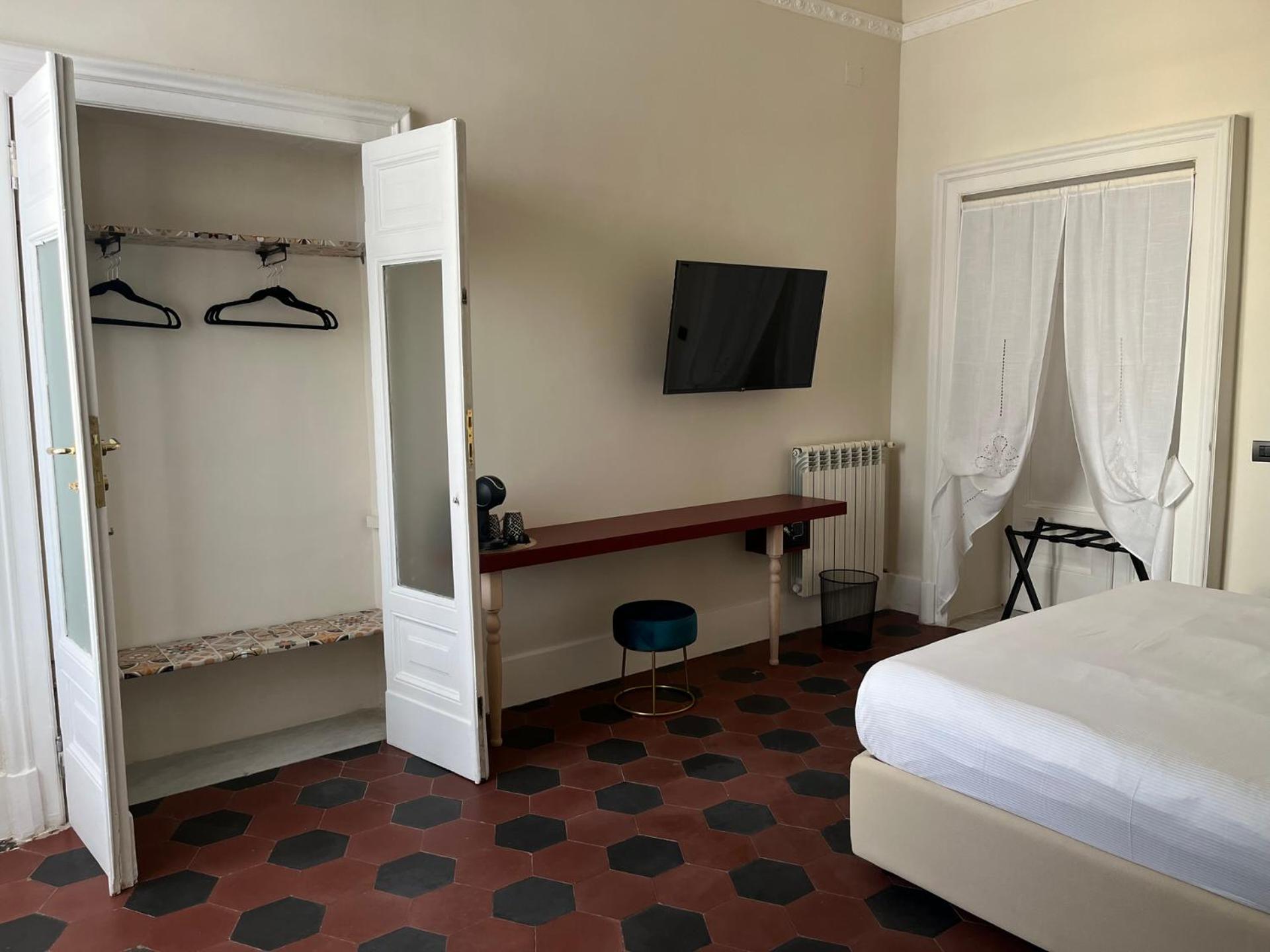 Hotel Voglia 'E Turna à Naples Extérieur photo