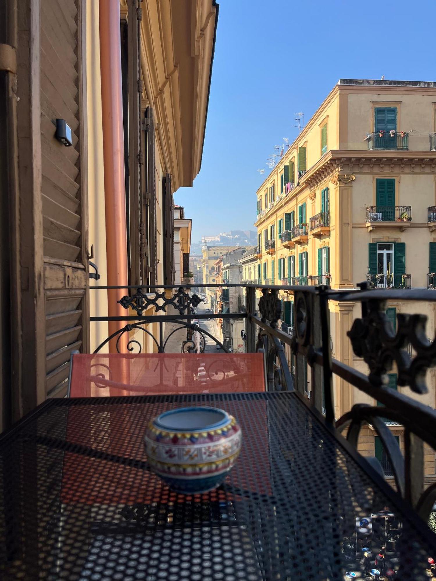 Hotel Voglia 'E Turna à Naples Extérieur photo