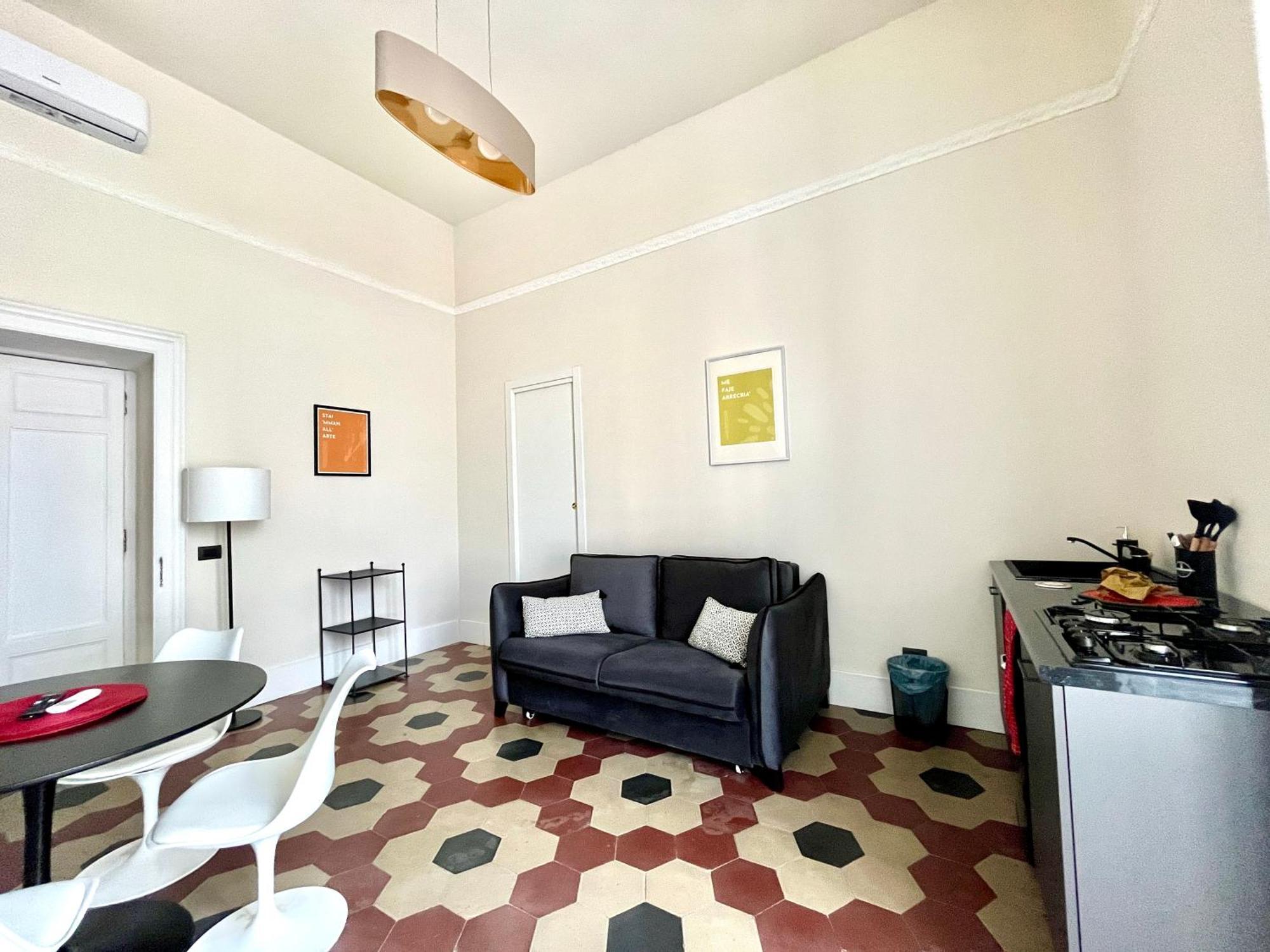 Hotel Voglia 'E Turna à Naples Extérieur photo