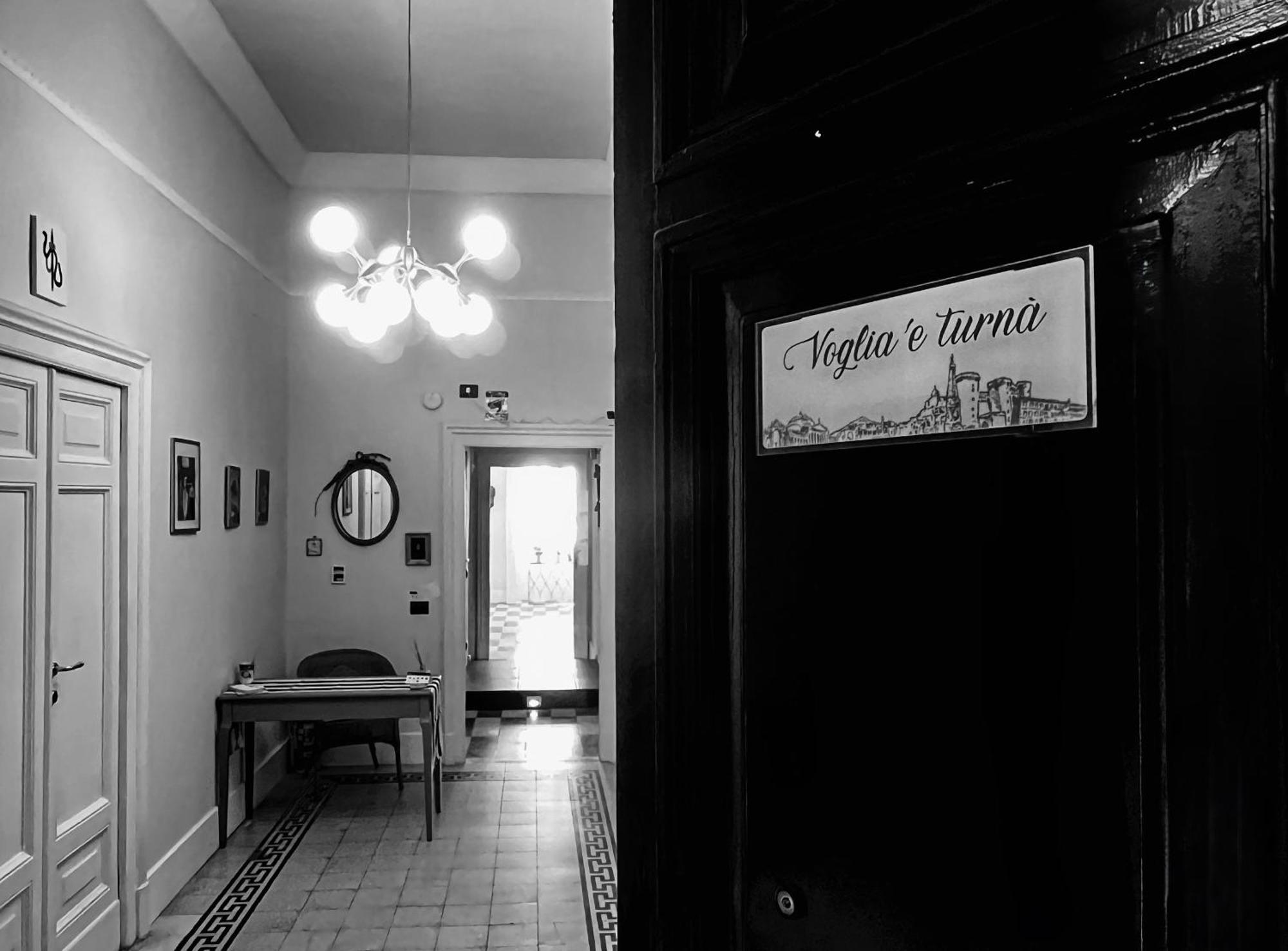 Hotel Voglia 'E Turna à Naples Extérieur photo