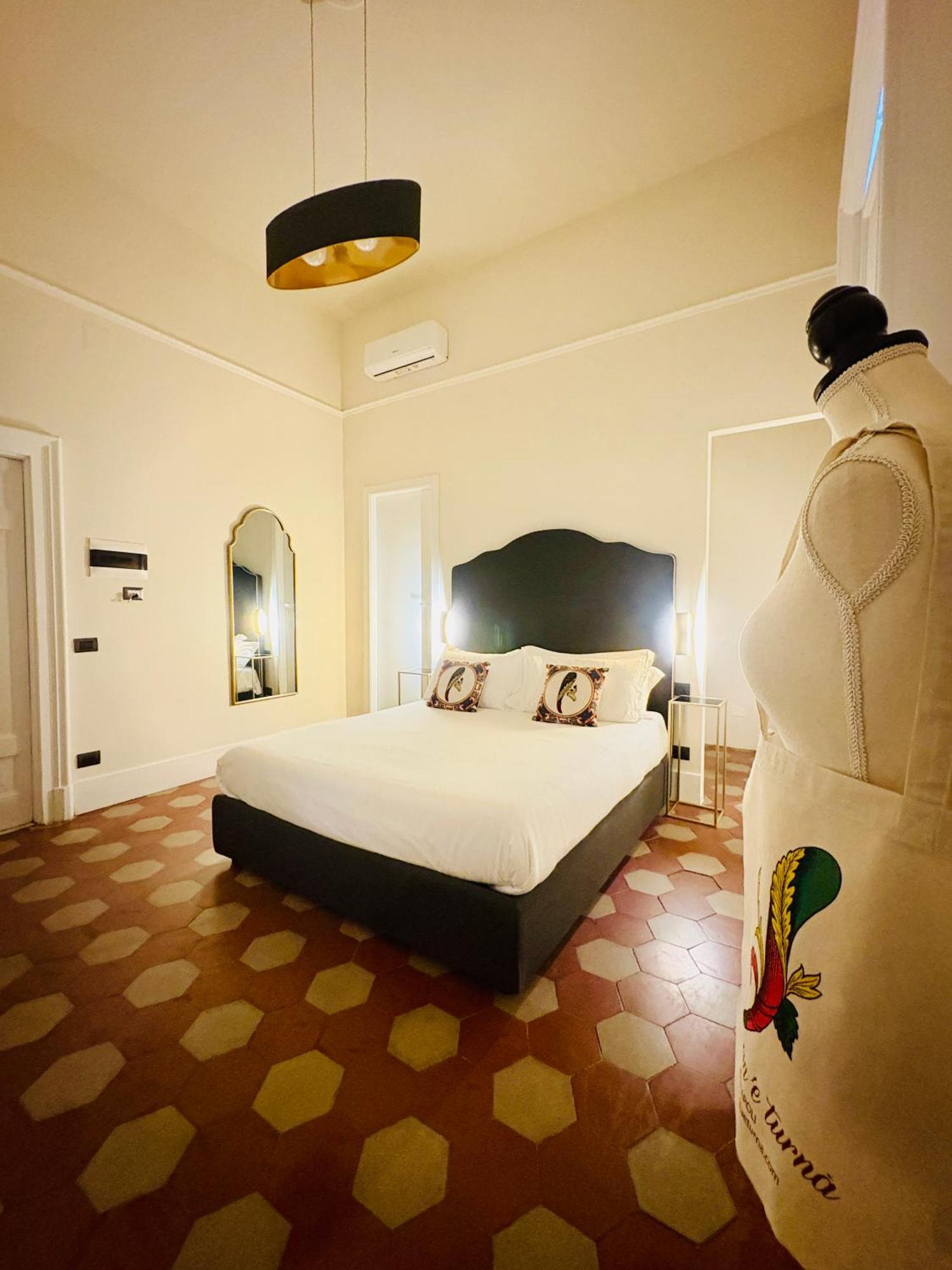 Hotel Voglia 'E Turna à Naples Extérieur photo