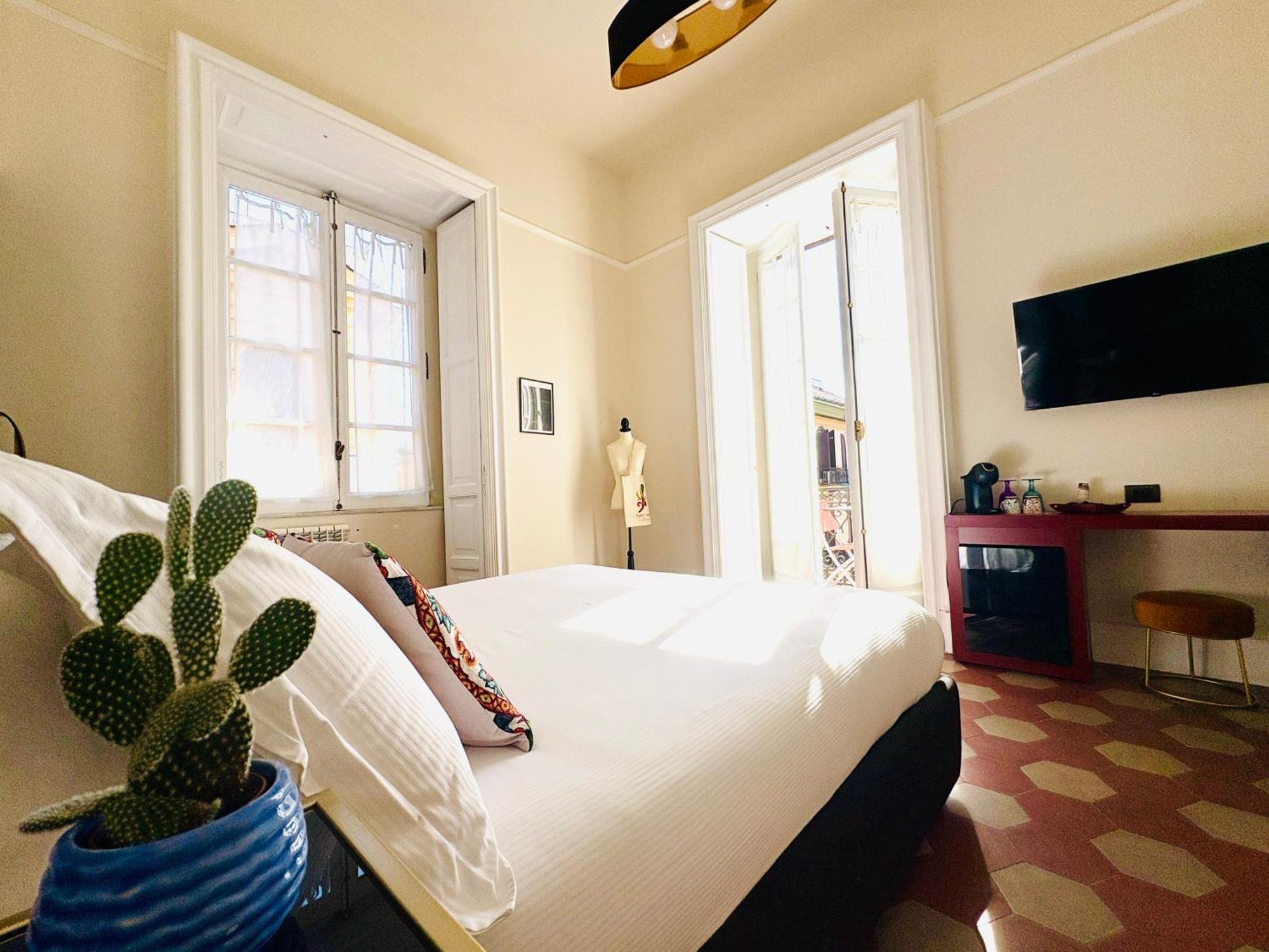 Hotel Voglia 'E Turna à Naples Extérieur photo