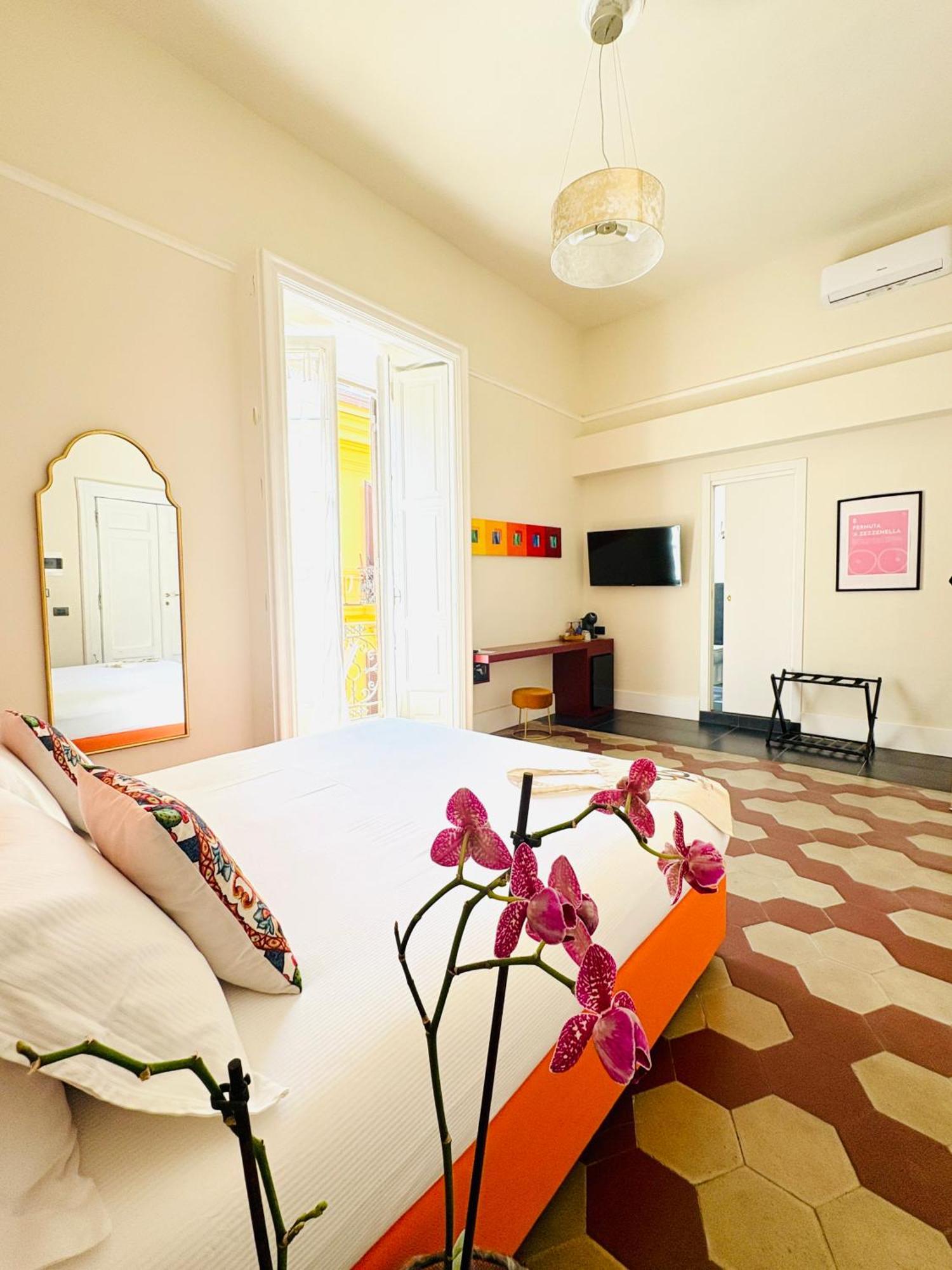 Hotel Voglia 'E Turna à Naples Extérieur photo