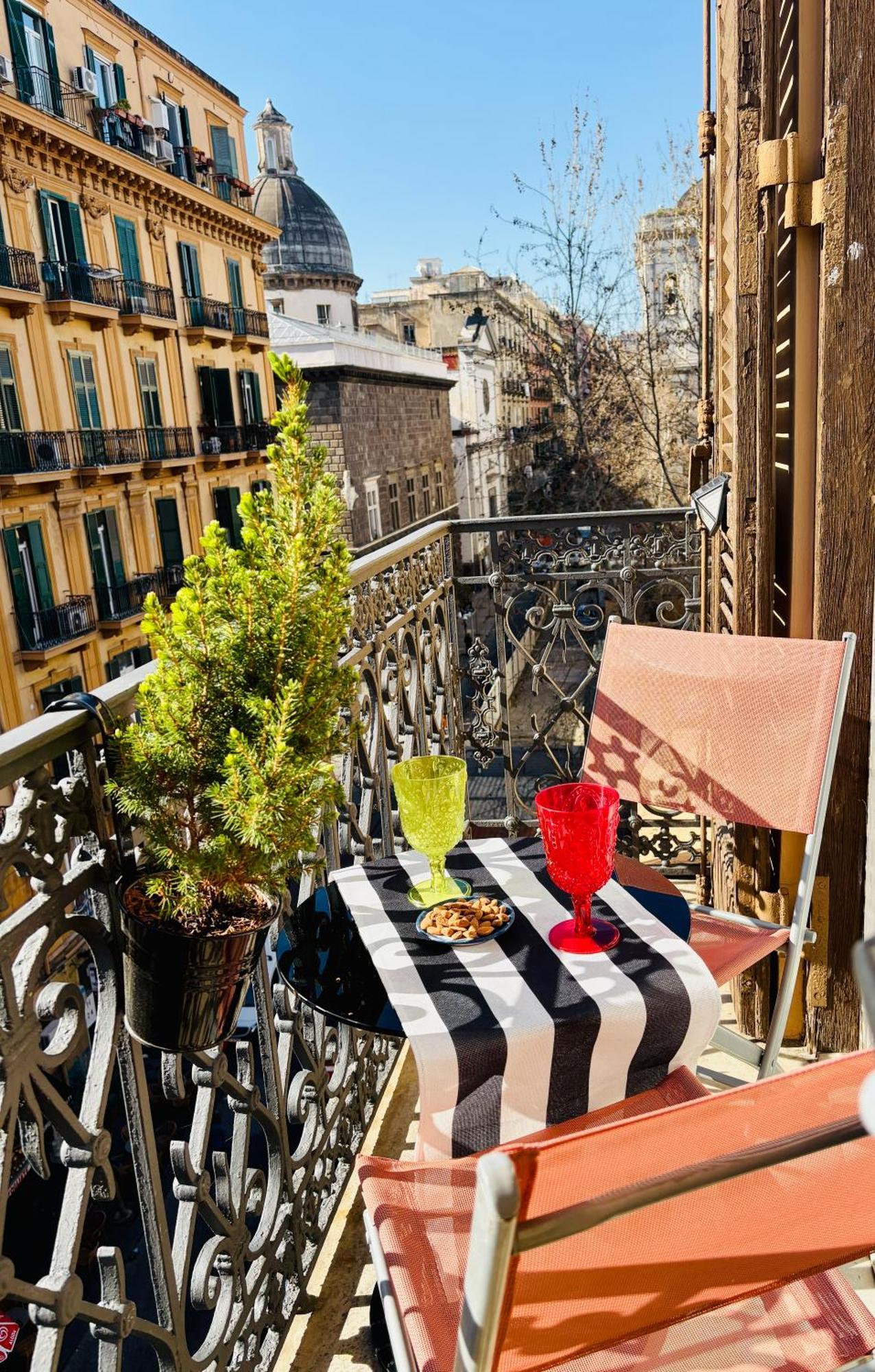 Hotel Voglia 'E Turna à Naples Extérieur photo